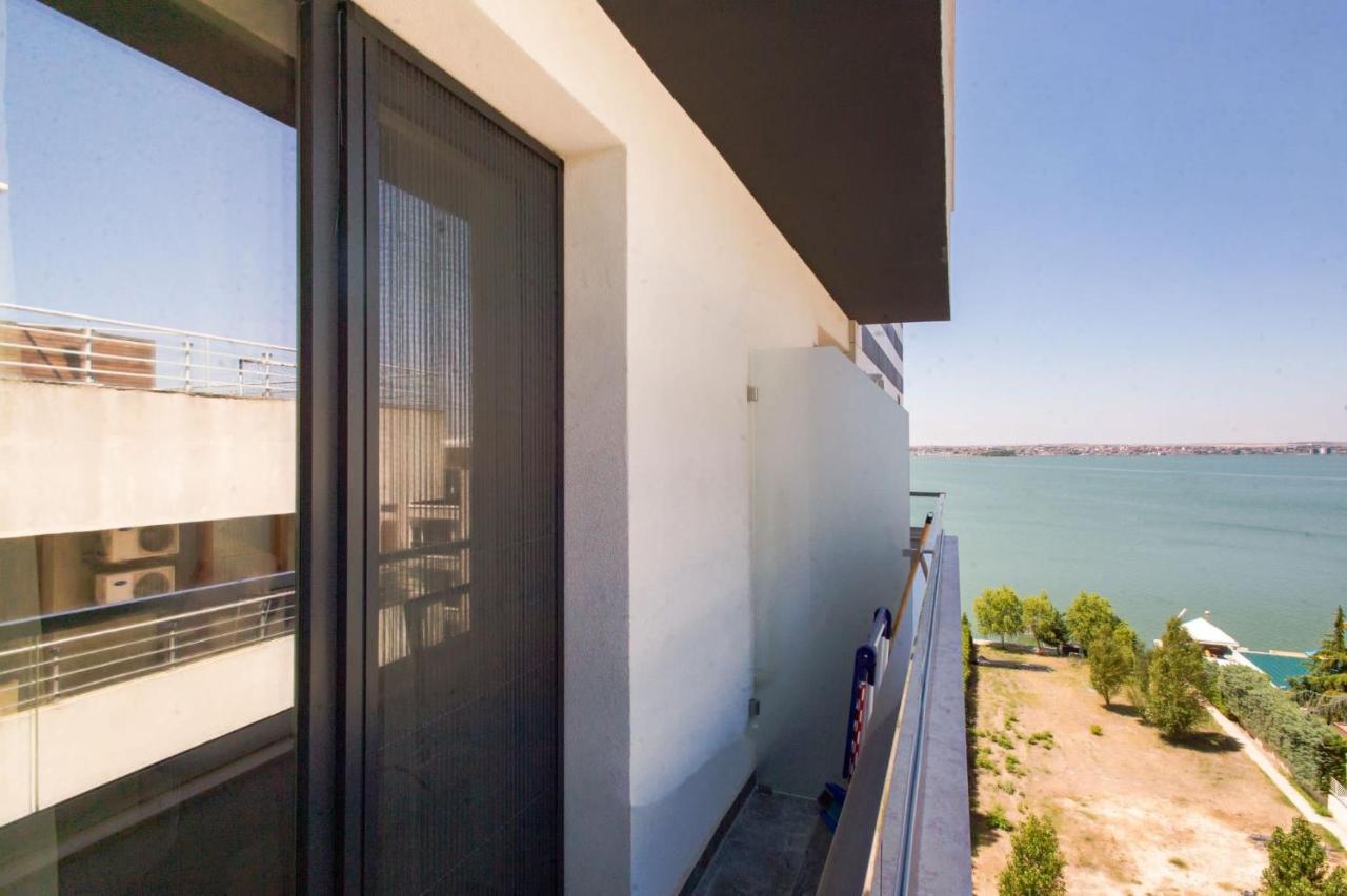 R&d Sea View *